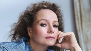 how-samantha-morton-pulled-off-her-wild-‘the-odyssey’-performance-as-circe:-“i-wanted-to-possess-it”