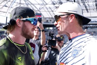 why-did-tom-brady-hit-logan-paul?-what-we-know-about-their-fight