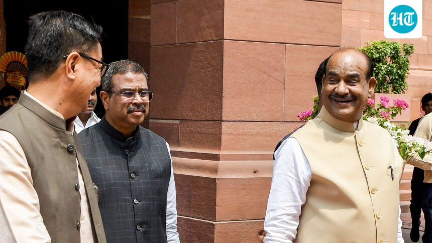 om-birla-gives-his-nod-to-merger-of-uddhav-rebels-with-shinde-sena-and-tmc-rebels-with-ncpi | GIBN om-birla-gives-his-nod-to-merger-of-uddhav-rebels-with-shinde-sena-and-tmc-rebels-with-ncpi
