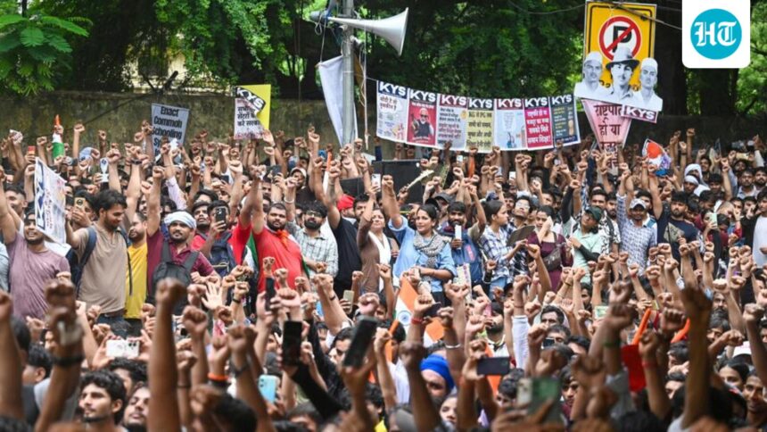 government-has-ordered-mobile-internet-shutdown-until-6pm-around-jantar-mantar | GIBN “government-has-ordered-mobile-internet-shutdown-until-6pm-around-jantar-mantar.”