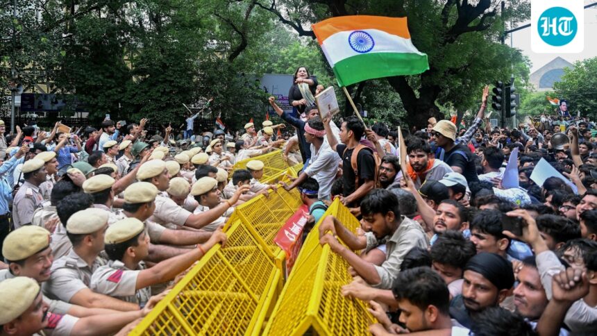 lathi-charge-internet-shutdown-how-cjps-chalo-sansad-rally-brought-delhi-to-a-standstill | GIBN lathi-charge,-internet-shutdown:-how-cjp’s-‘chalo-sansad’-rally-brought-delhi-to-a-standstill