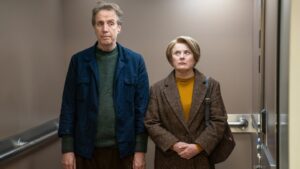 toronto-front-and-sideways,-with-laura-linney-and-rhys-ifans-as-people-diagnosed-with-parkinson’s,-gets-new-photos-(exclusive)
