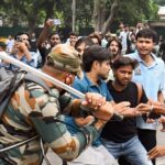 ‘the-police-were-so-brutal’:-dc-turns-into-battlefield-as-cops-use-tear-gas-and-batons-in-clash-with-protesters