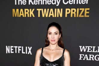 no,-netflix-did-not-cut-the-trump-joke-from-the-set-of-whitney-cummings-at-the-mark-twain-award-ceremony