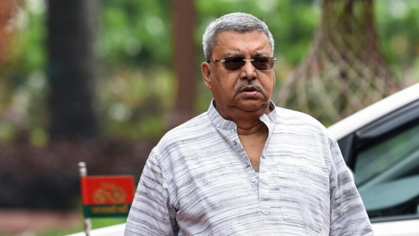 kalyan-banerjee-has-been-suspended-from-the-lok-sabha-over-“unparliamentary-language”-against-the-mp