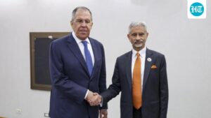 in-manila-meeting,-jaishankar-raises-issue-of-killing-of-4-indian-crew-members-in-black-sea-with-lavrov