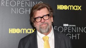oscar-eustis-is-stepping-down-as-president-of-off-broadway-public-theater-after-23-years