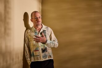 darren-aronofsky-raises-money-for-his-ai-film-studio-(exclusive)