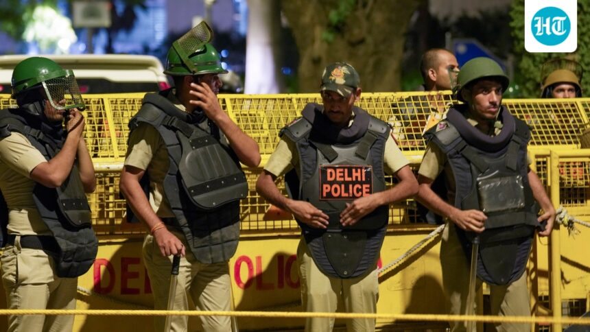 delhi-police-verifies-reports-of-death-of-protester-at-jantar-mantar:-‘she-is-stable’