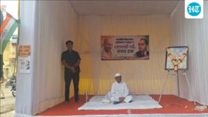 after-sending-a-message-to-modi,-anna-hazare-held-a-silent-protest-in-support-of-the-students