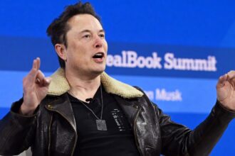 alex-gibney’s-elon-musk-documentary-will-premiere-in-venice-–-with-a-running-time-of-approximately-4-hours