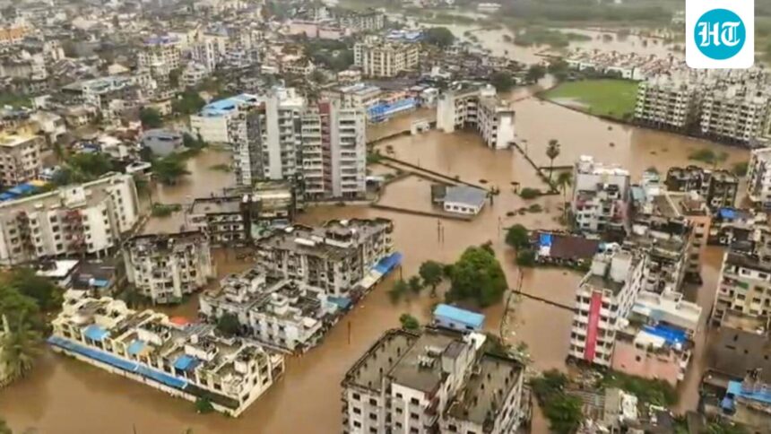 1,200-people-were-rescued-from-umargam-as-flood-situation-worsens-in-south-gujarat