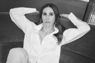 zosia-mamet-joins-season-5-of-“industry.”