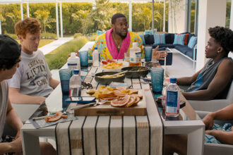 72-hours-movie-review:-kevin-hart-throws-himself-into-the-slapstick,-but-netflix’s-intergenerational-farce-dispels-its-premise
