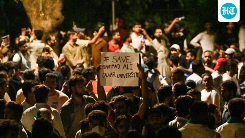 crowds-swell-and-mood-of-defiance-continues-as-protest-continues-at-jantar-mantar | GIBN crowds-swell-and-mood-of-defiance-continues-as-protest-continues-at-jantar-mantar