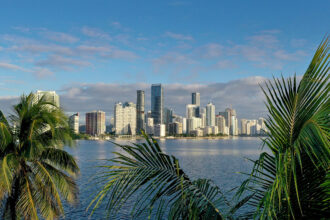 the-former-reality-tv-star-and-businessman’s-fall-from-the-balcony-of-a-28-story-miami-resort-raises-suspicions