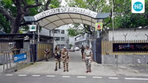 the-directorate-of-security-raids-8-buildings-in-delhi,-uttar-pradesh-and-punjab-in-an-alleged-rs-450-crore-money-laundering-case.