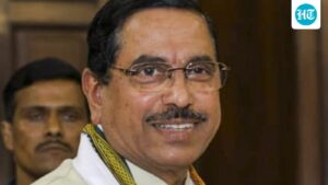 all-about-pralhad-joshi:-bjp’s-‘blue-eyed-boy’-now-takes-charge-of-education-ministry-after-pradhan’s-resignation