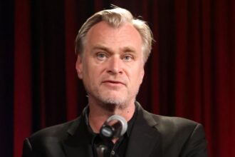 christopher-nolan-says-he-would-be-“terrified”-to-direct-a-romantic-comedy