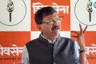 devendra-fadnavis-may-replace-pralhad-joshi-as-education-minister,-sanjay-raut-said