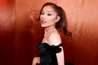 ariana-grande-wants-to-“clear-the-air”-about-upcoming-break-from-public-eye:-“not-a-reactive-or-impulsive-thing”