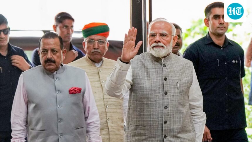 pm-dedicates-two-powergrid-transmission-projects,-lays-foundation-stone-for-₹5,550-crore-renewable-energy-corridor
