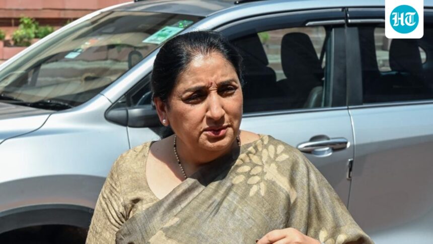 ‘forgot-indira-gandhi?’:-ncp-retorts-as-cong-calls-sunetra-pawar-‘gungi-gudiya’