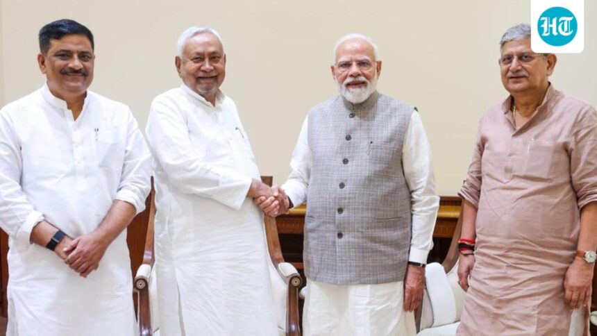 modi,-nitish-meet-day-after-bankipur-defeat