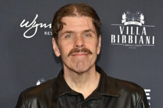 perez-hilton’s-health:-what-to-know-about-his-recent-medical-issues-&-hospitalization