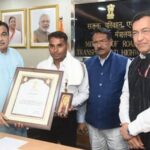 12-rat-miners-who-saved-41-trapped-workers-in-silkyara-awarded-sarvottam-jeevan-raksha-padak