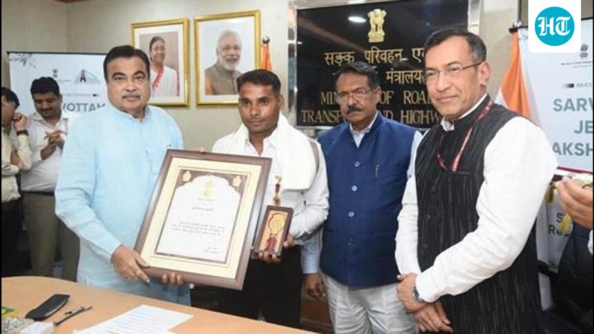 12-rat-miners-who-saved-41-trapped-workers-in-silkyara-awarded-sarvottam-jeevan-raksha-padak