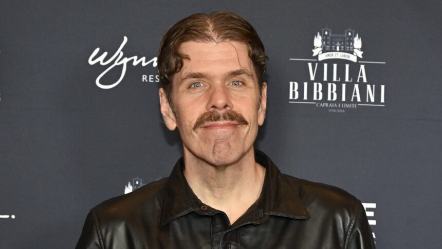 who-is-perez-hilton?-5-things-to-know-about-the-celebrity-gossip-blogger