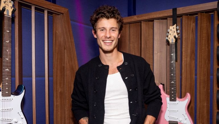 who-is-shawn-mendes’-new-girlfriend?-all-about-bruna-marquezine