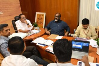 kerala-minister-faces-backlash-for-‘belittling’-women-using-free-bus-rides