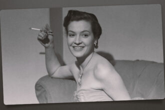 jean-lodge,-british-actress-and-mother-of-‘nanny’-actor-charles-shaughnessy,-dies-at-99