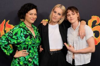 how-new-movie-‘the-wrong-girls’-first-brought-together-kristen-stewart-and-wife-dylan-meyer