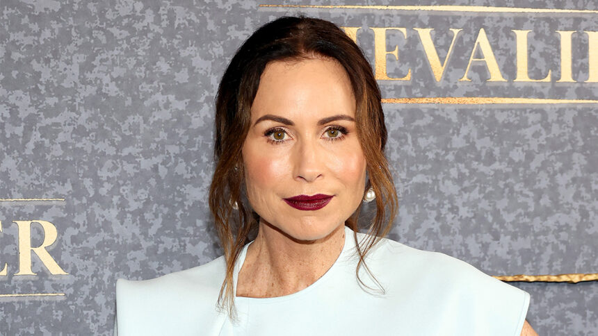 minnie-driver-recovering-after-“really-bad-car-accident”-in-france