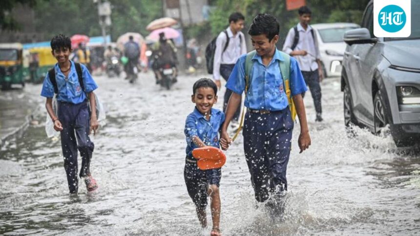 delhi:-imd-issues-‘red-alert’-for-parts-of-city-amid-heavy-rain;-aqi-‘satisfactory’
