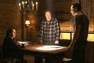 ‘widow’s-bay’-creator-katie-dippold-on-the-‘halloween’-and-‘scream’-easter-eggs:-“you-got-me”