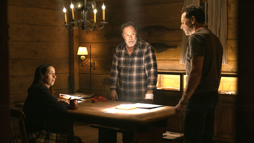 ‘widow’s-bay’-creator-katie-dippold-on-the-‘halloween’-and-‘scream’-easter-eggs:-“you-got-me”
