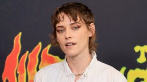 kristen-stewart-applauds-reopening-of-cinerama-dome:-“hope-they-don’t-f***-it-up!”