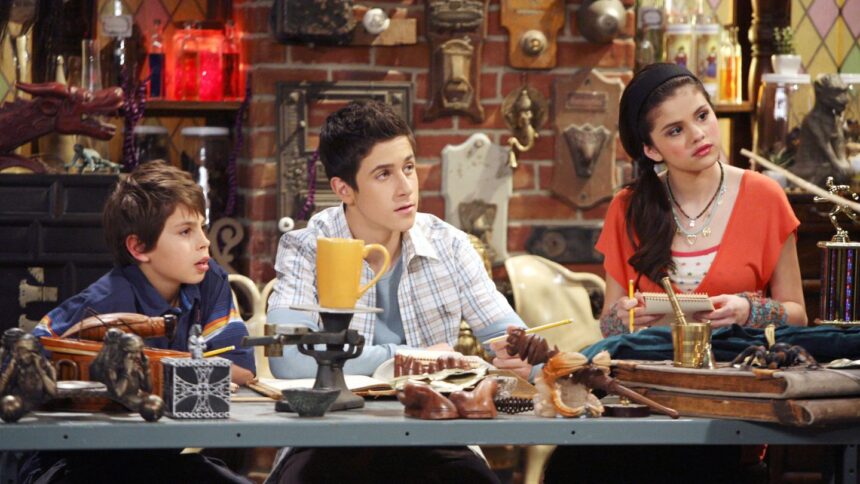 jake-t.-austin-says-he-wasn’t-invited-to-partake-in-‘wizards-of-waverly-place’-revival:-“disappointed”