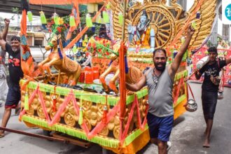 as-loud-as-chainsaw-at-close-range?-kanwar-yatra-boomboxes-deafen-delhi-above-permitted-limits,-law-on-mute