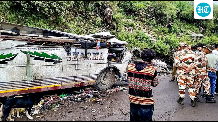 seven-killed,-11-injured-as-private-bus-overturns-in-himachal-pradesh’s-chamba-district