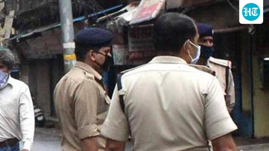 raja-raghuvanshi’s-two-brothers-booked-for-selling-liquor-without-licence-in-mp