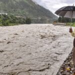 heavy-rain-in-himachal:-orange-alert-for-kangra,-mandi-and-chamba