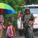 rain-lashes-delhi-as-imd-issues-yellow-alert-across-capital,-ncr