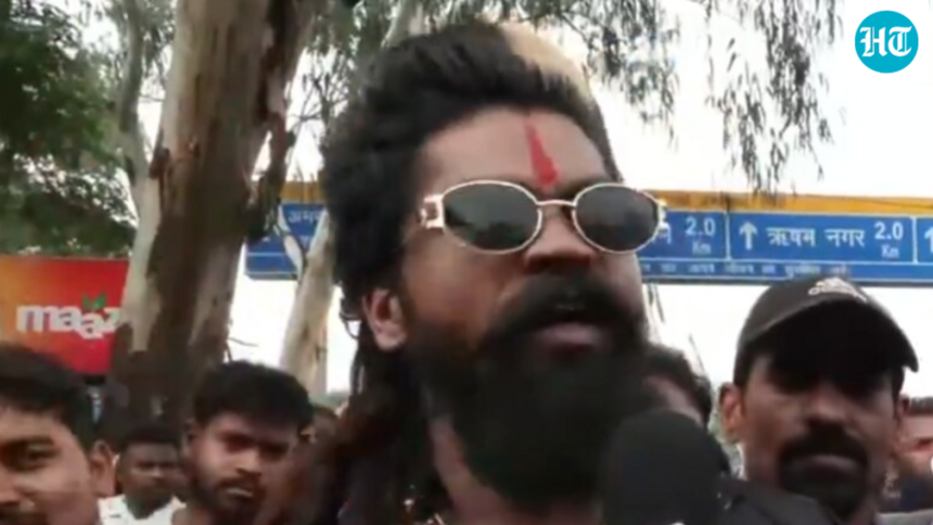 ‘pushpa’-joins-psc-jssc-aspirants’-ranchi-protest,-says-‘jharkhand-ke-students-jhukenge-nahi’