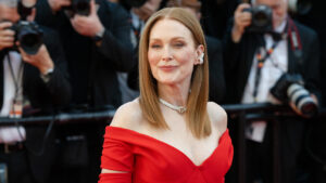 julianne-moore-will-return-to-the-stage-in-world-premiere-of-‘faydra’-(exclusive)