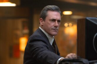 jon-hamm-faces-tense-standoff-in-‘american-hostage’-trailer